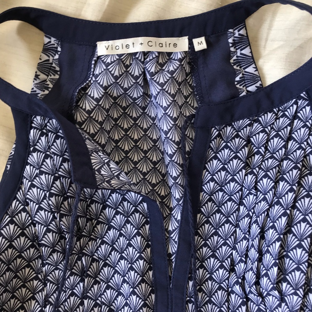 blue patterned blouse - Picture 2 of 4